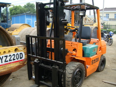 二手叉車選購指南 二手合力叉車樣本與產(chǎn)品圖片資源